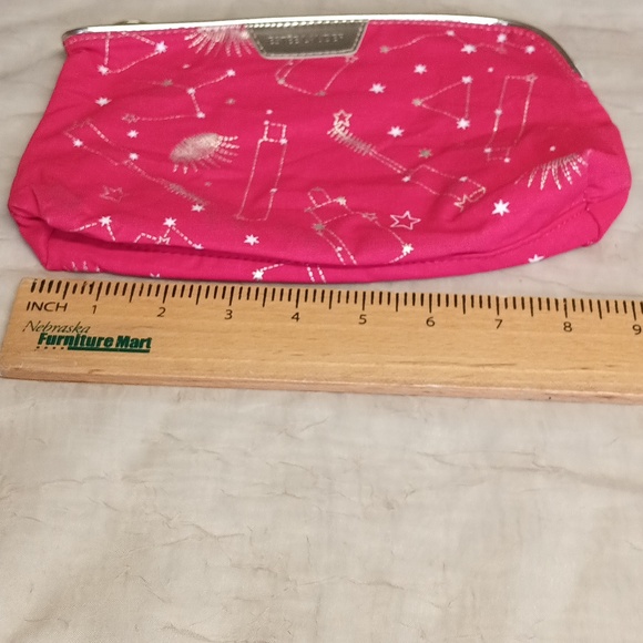 Estee Lauder Beautiful Red Cosmetic Bag With Gold Stars and Details. - Picture 12 of 16